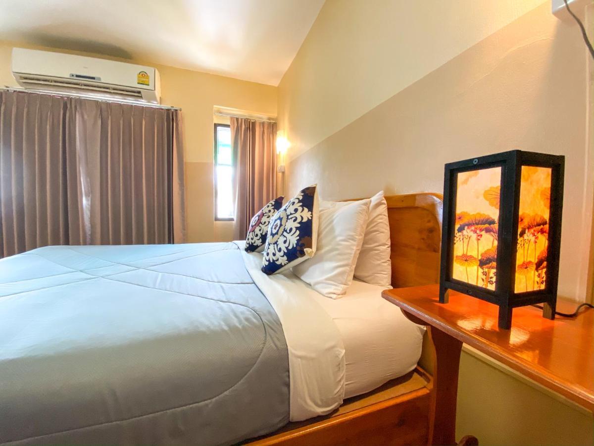 Funky Monkey Cnx - Guesthouse Chiang Mai Zewnętrze zdjęcie