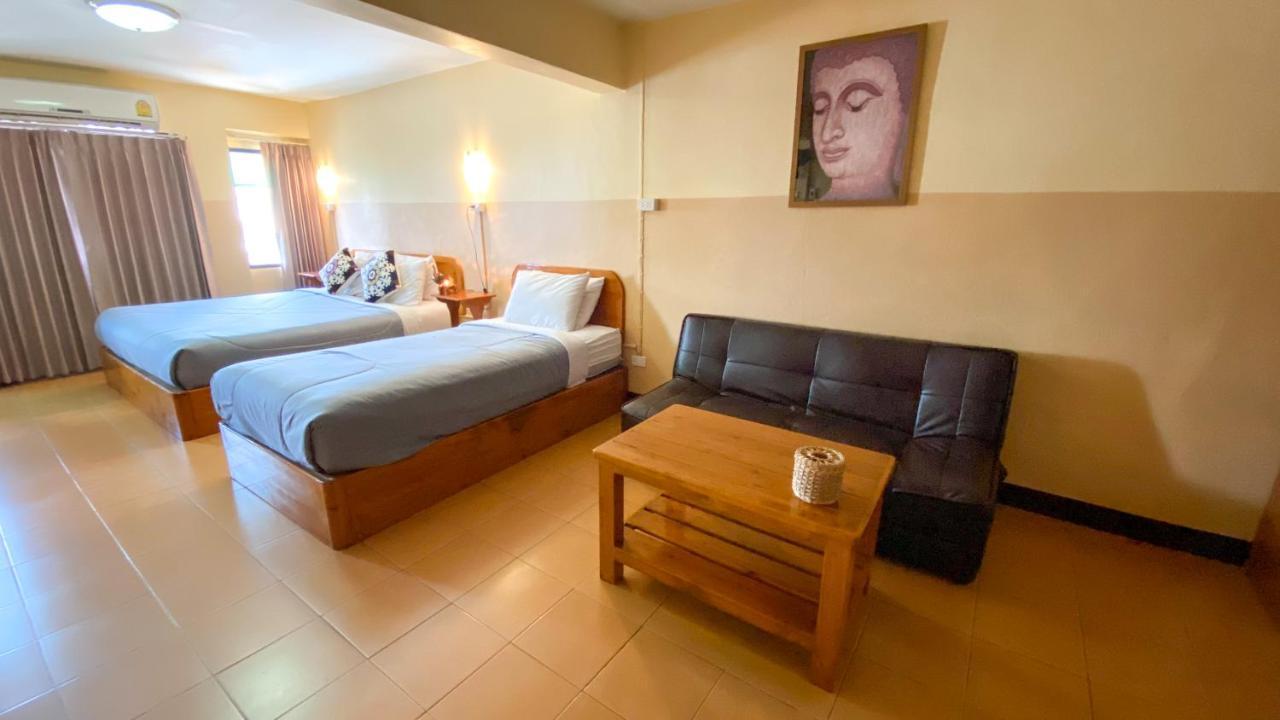 Funky Monkey Cnx - Guesthouse Chiang Mai Zewnętrze zdjęcie