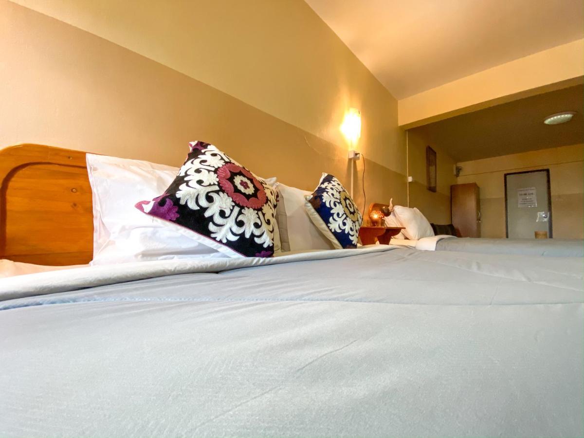 Funky Monkey Cnx - Guesthouse Chiang Mai Zewnętrze zdjęcie