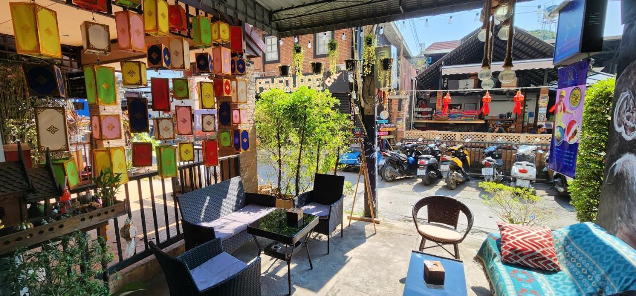 Funky Monkey Cnx - Guesthouse Chiang Mai Zewnętrze zdjęcie